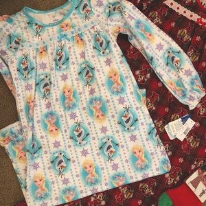 NEW set, size 8 Disney pajamas. Mickey/Minnie ❤️🖤